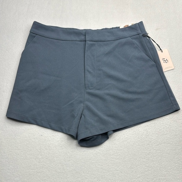 Sincerly Jules Pants - NWT - Sincerely Jules Trouser Short XL - Light Teal dressy dress shorts greenish